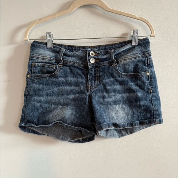 LEI Juniors Jean Shorts, Y2K, Size 7 - Picture 1 of 6